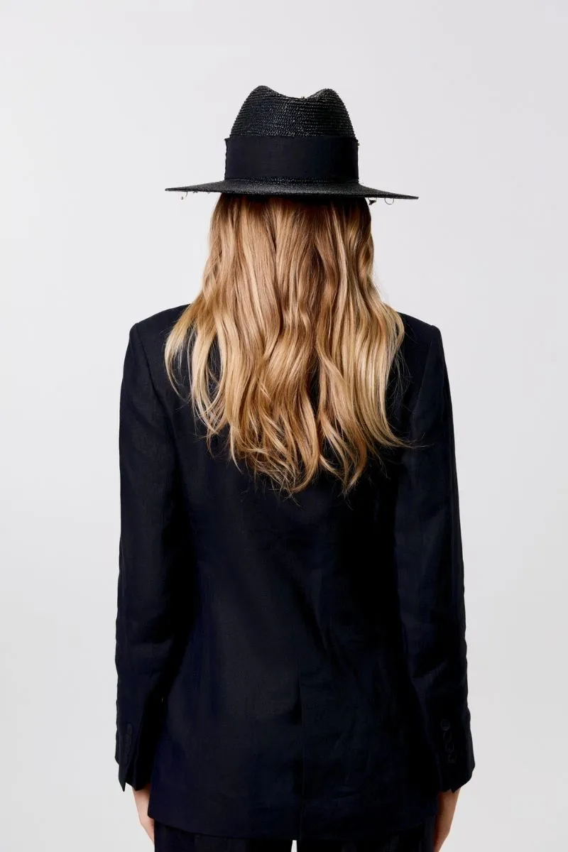 BLACK FEDORA WITH SHELLS AND 24K GOLD-PLATED ACCESSORIES