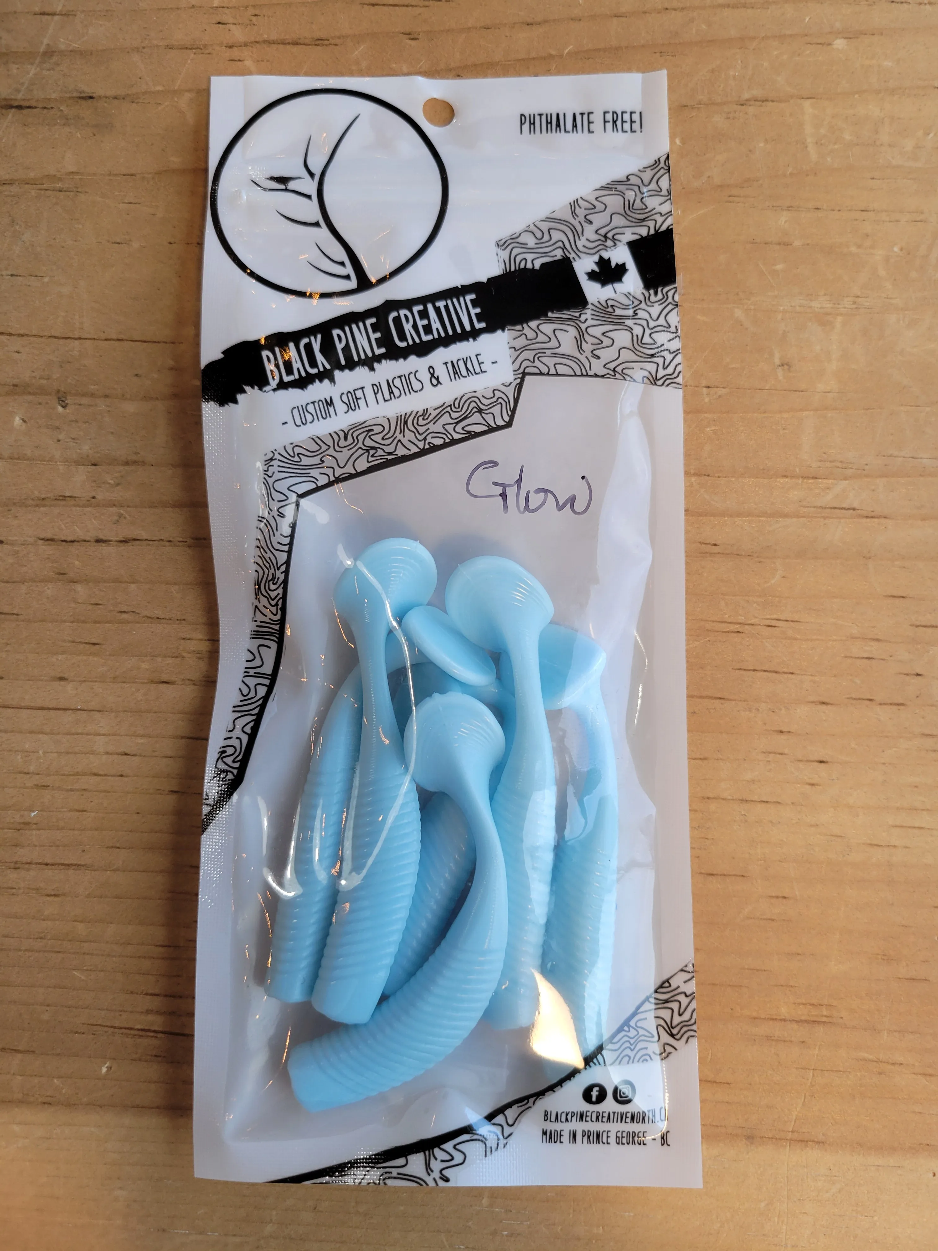 Black Pine Creative 3-3/4" Glow Paddle Tails 6/pk